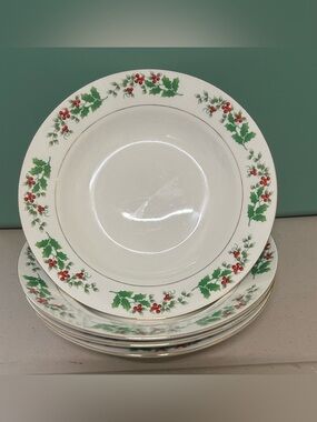 VTG Gibson Christmas Charm Holly Berries Rim Soup Bowls - Set of 4
